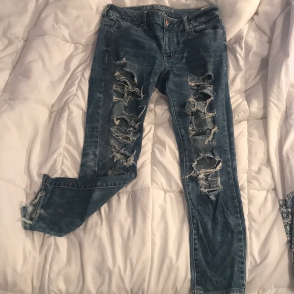 American Eagle Outfitters Denim - Very ripped light wash jeans